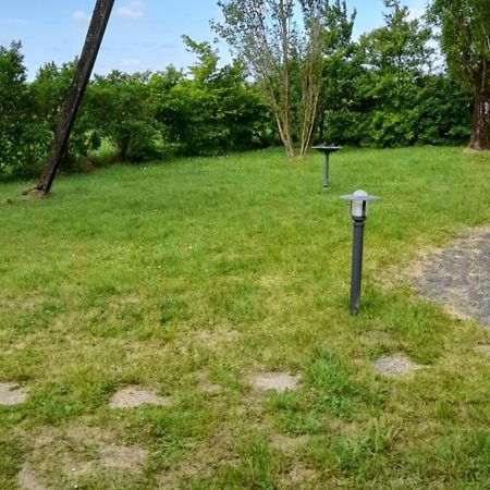 Villa Moulin A Vent Le Champ Du Trail Saint-Cyr-des-Gats Exterior foto